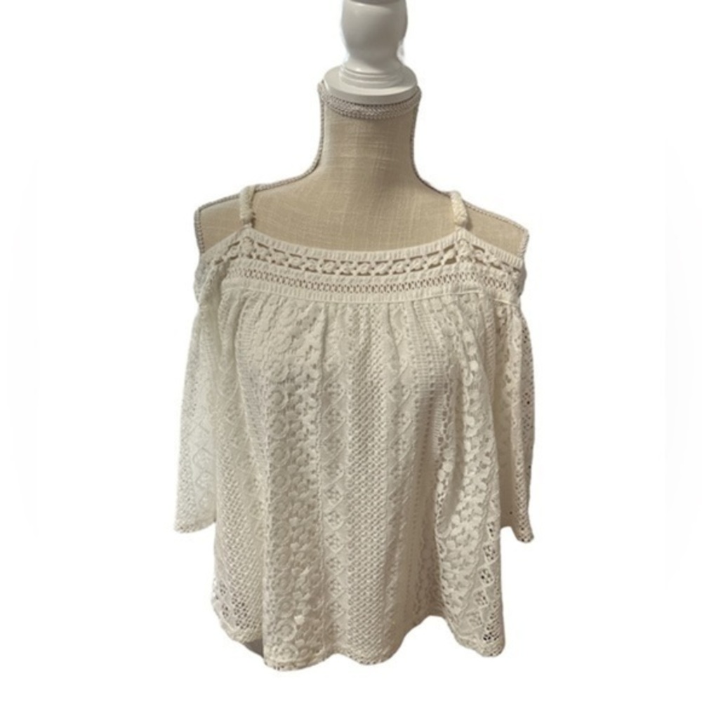 By & By off white lace cold shoulder top. Size L​